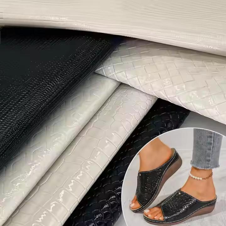 Customized PVC Embossed Leather Style stretch feature for Bag phone